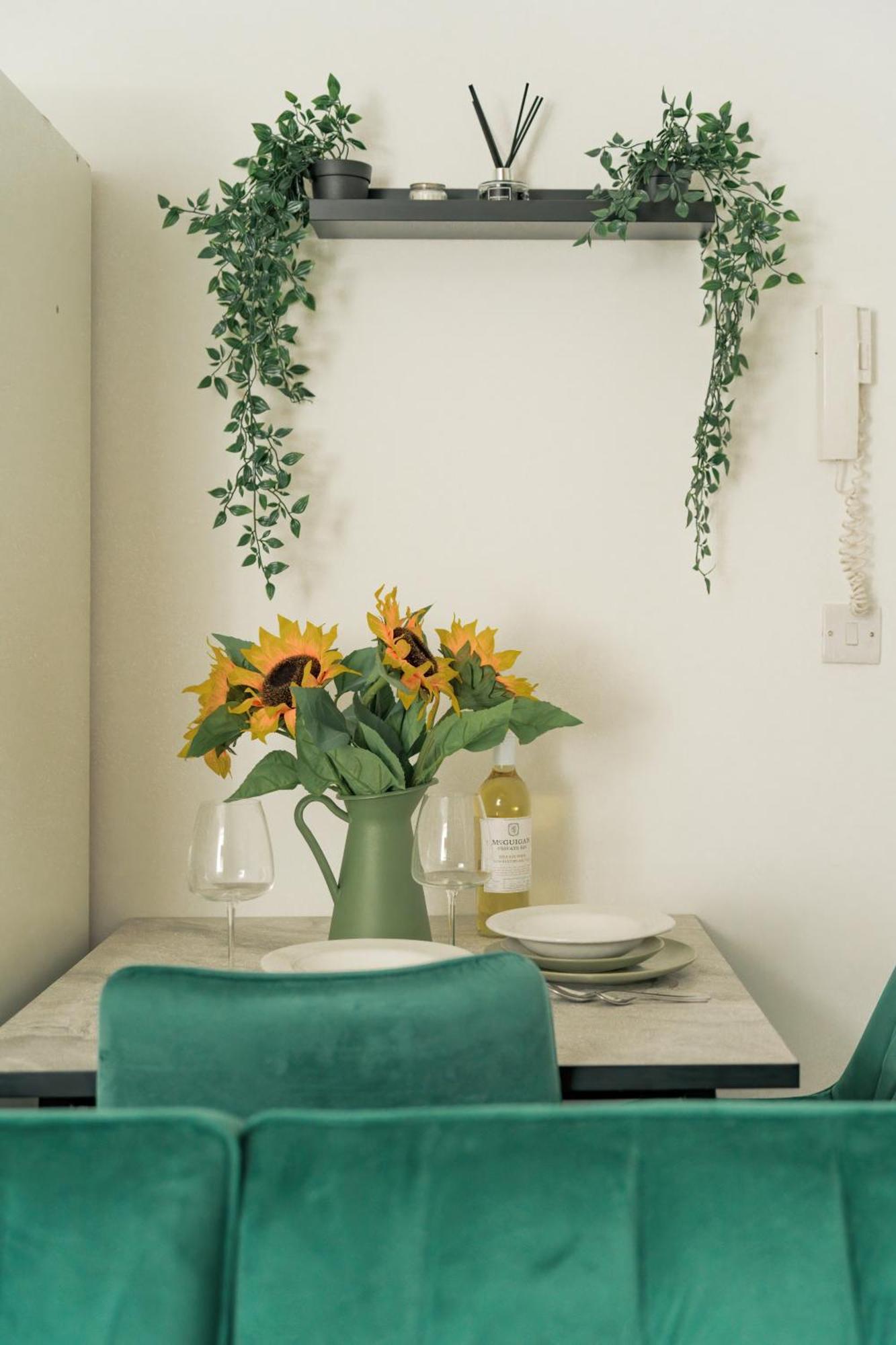 Studio Apartments London With Free Wifi Екстериор снимка