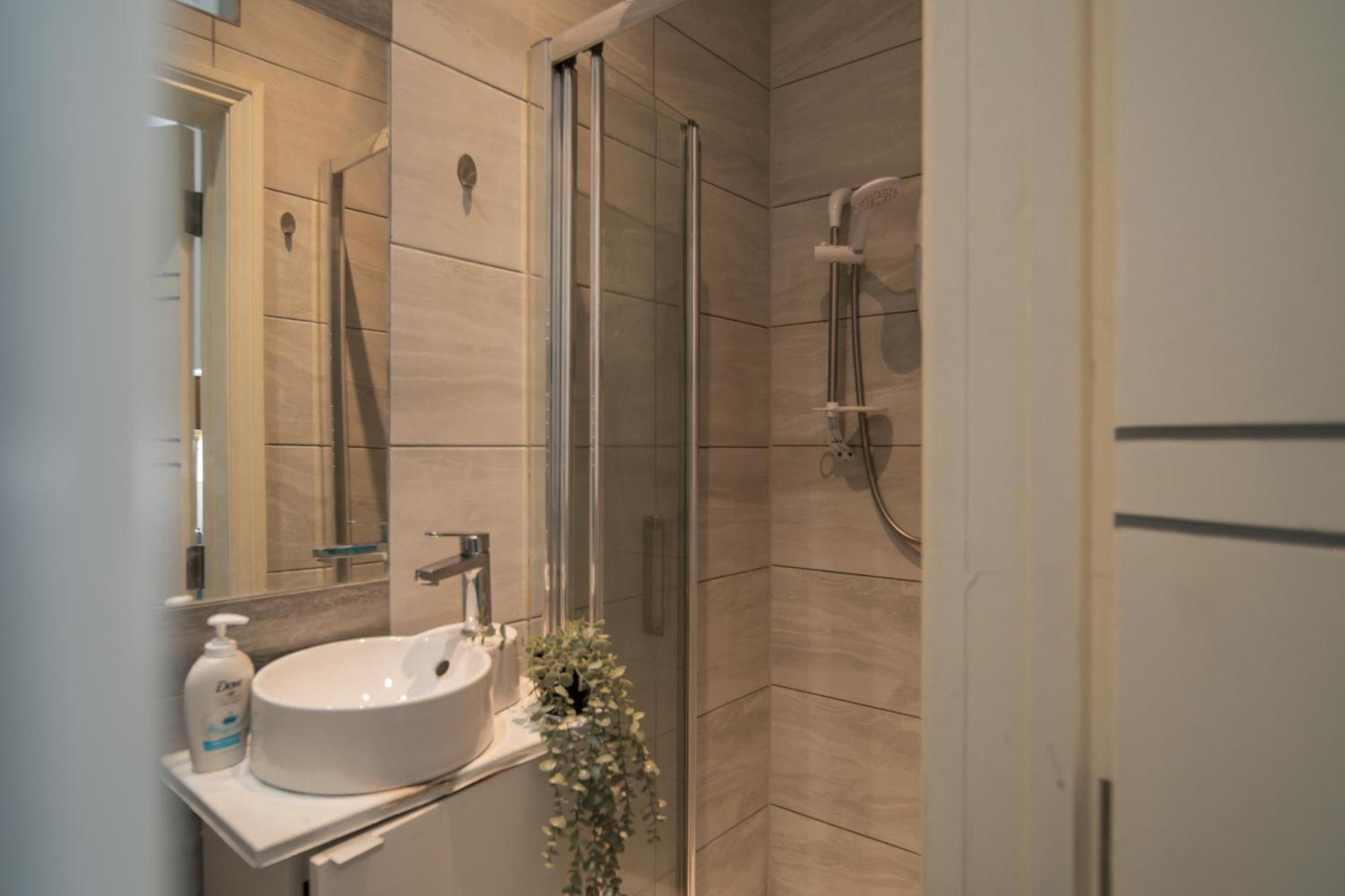 Studio Apartments London With Free Wifi Екстериор снимка