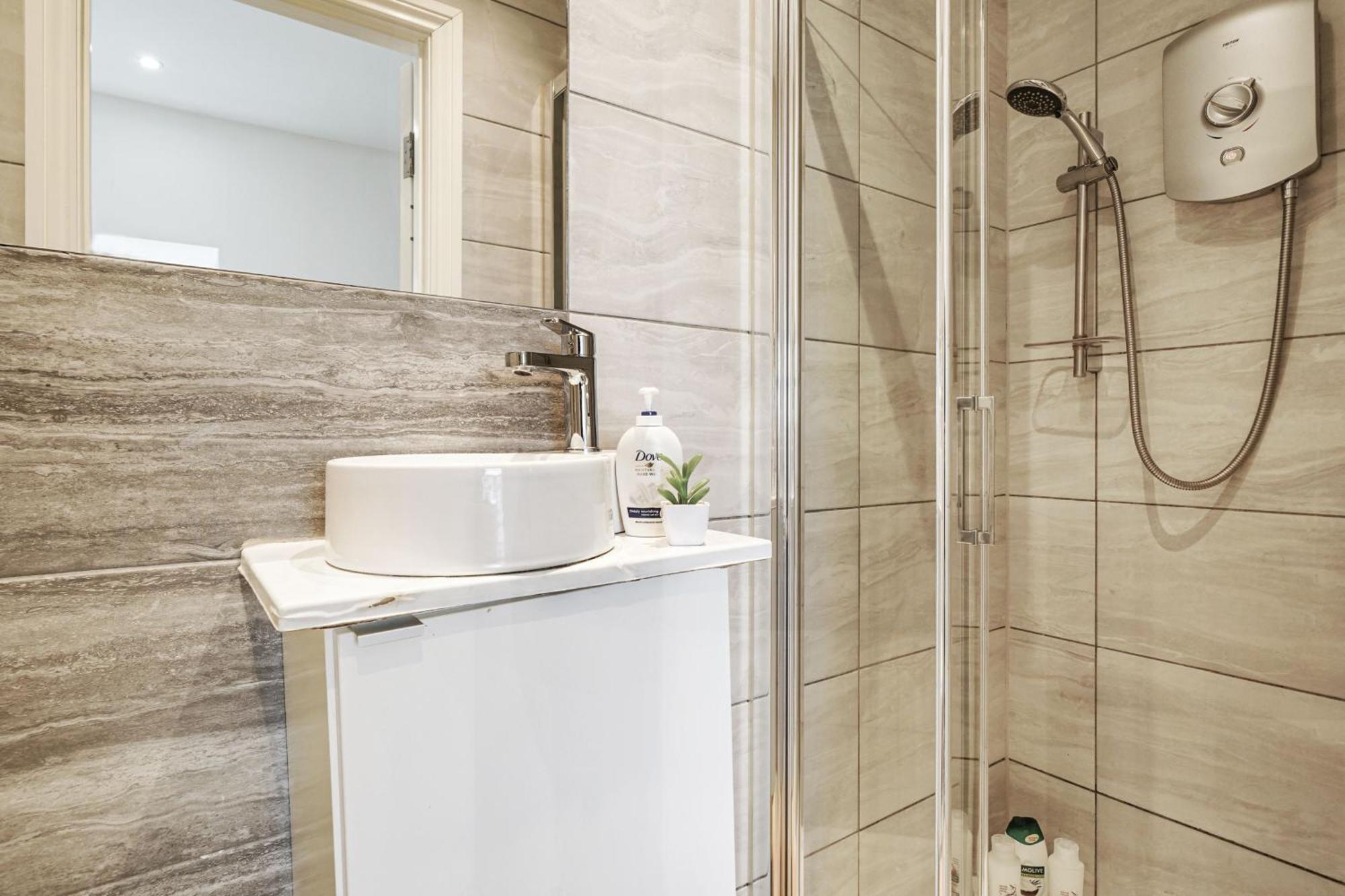 Studio Apartments London With Free Wifi Екстериор снимка