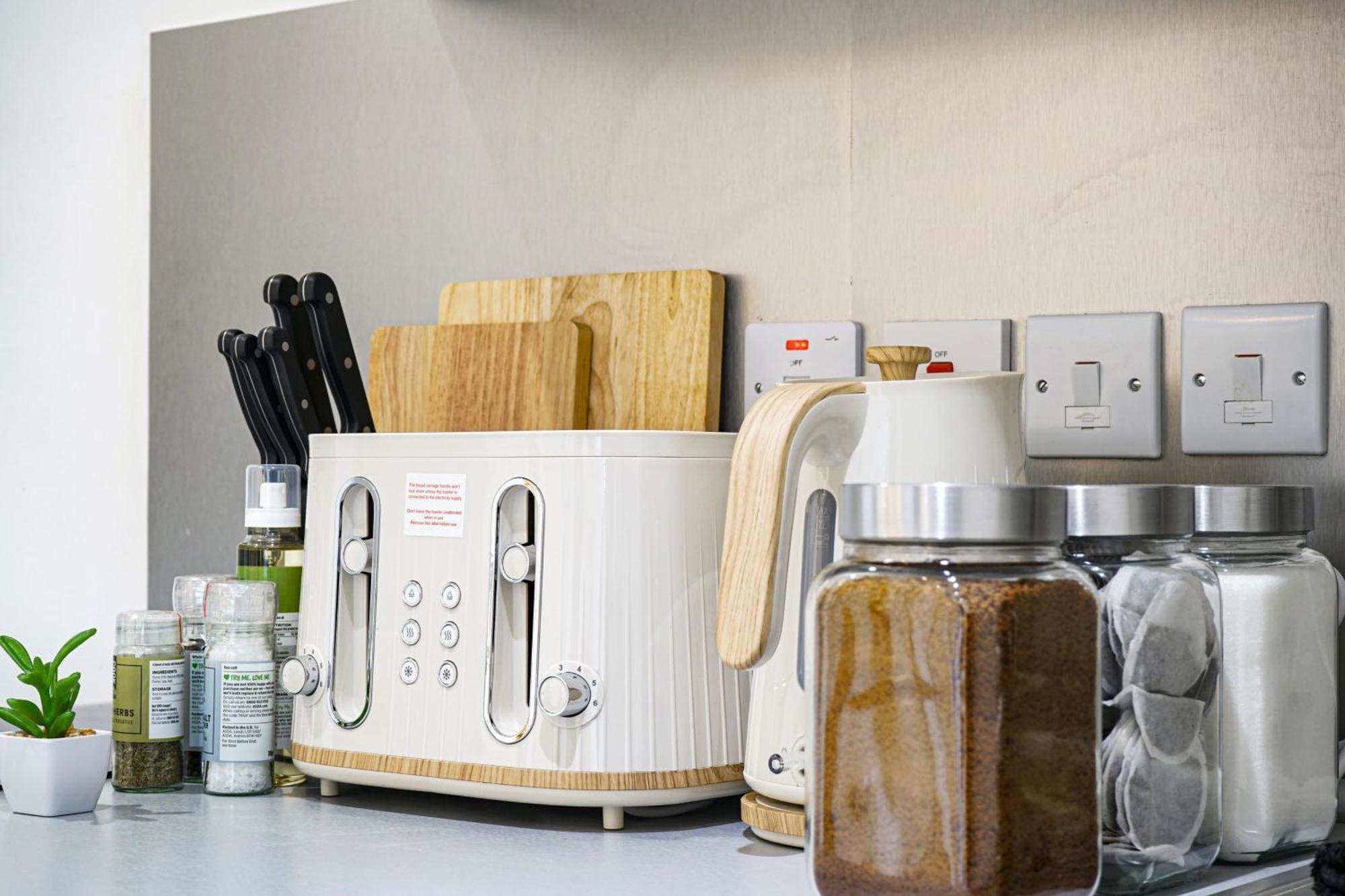 Studio Apartments London With Free Wifi Екстериор снимка