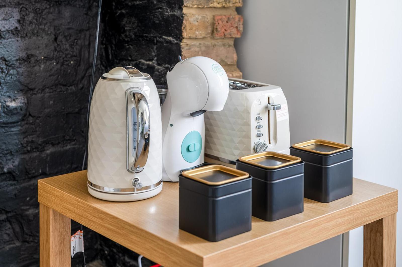 Studio Apartments London With Free Wifi Екстериор снимка